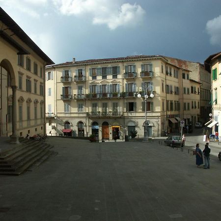 Cecchi'S Old Home Arezzo Bagian luar foto